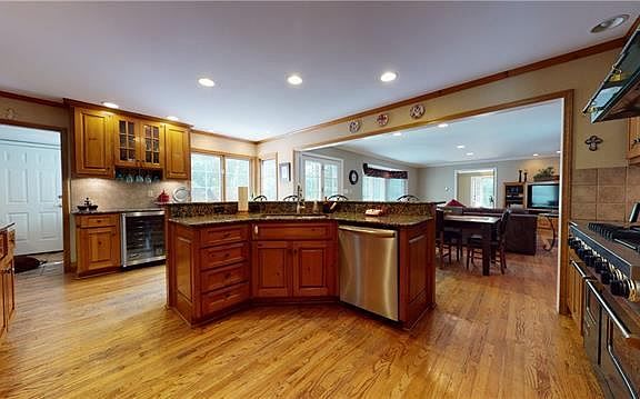2nd image of 7538 Mohawk Dr