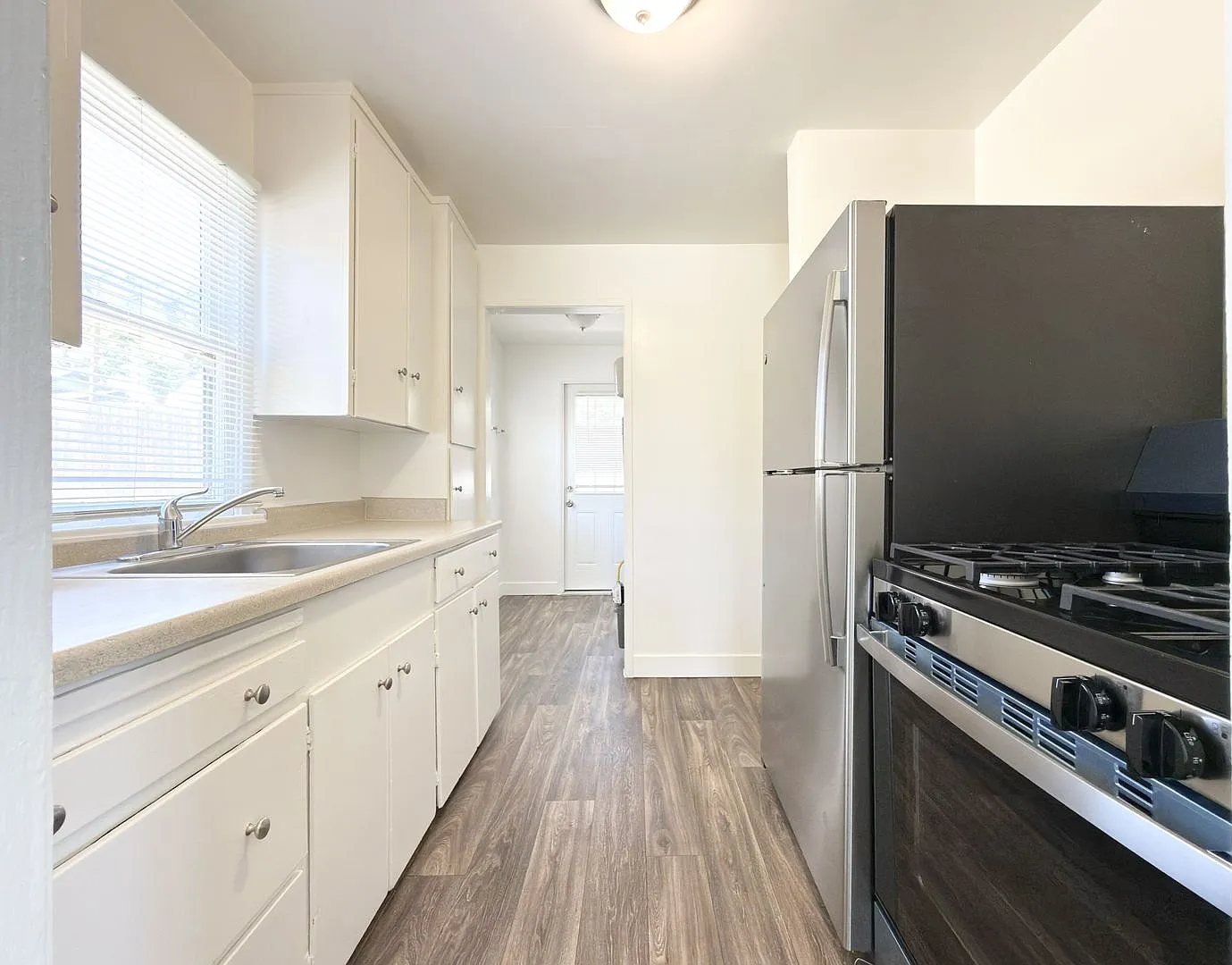 Single Level Cottage Near Downtown! — Photo 1