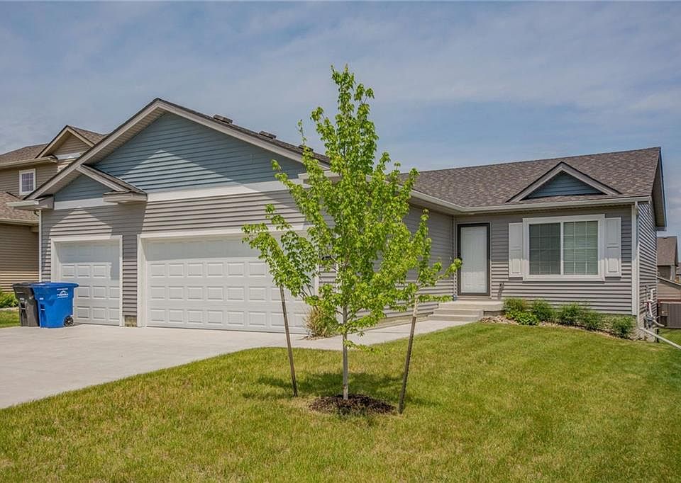 1st image of 4722 E Valdez Dr