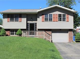 114 Warwick Dr, Monaca, PA 15061