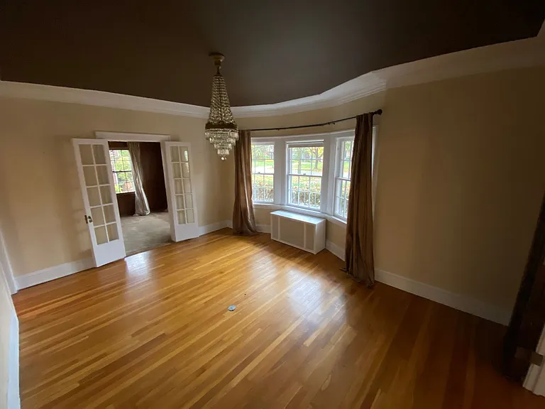2975 Claremont Rd — Photo 10