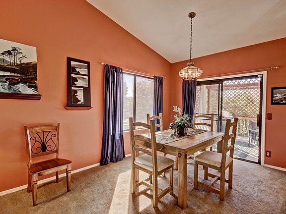 3rd image of 704 N Banning Cir