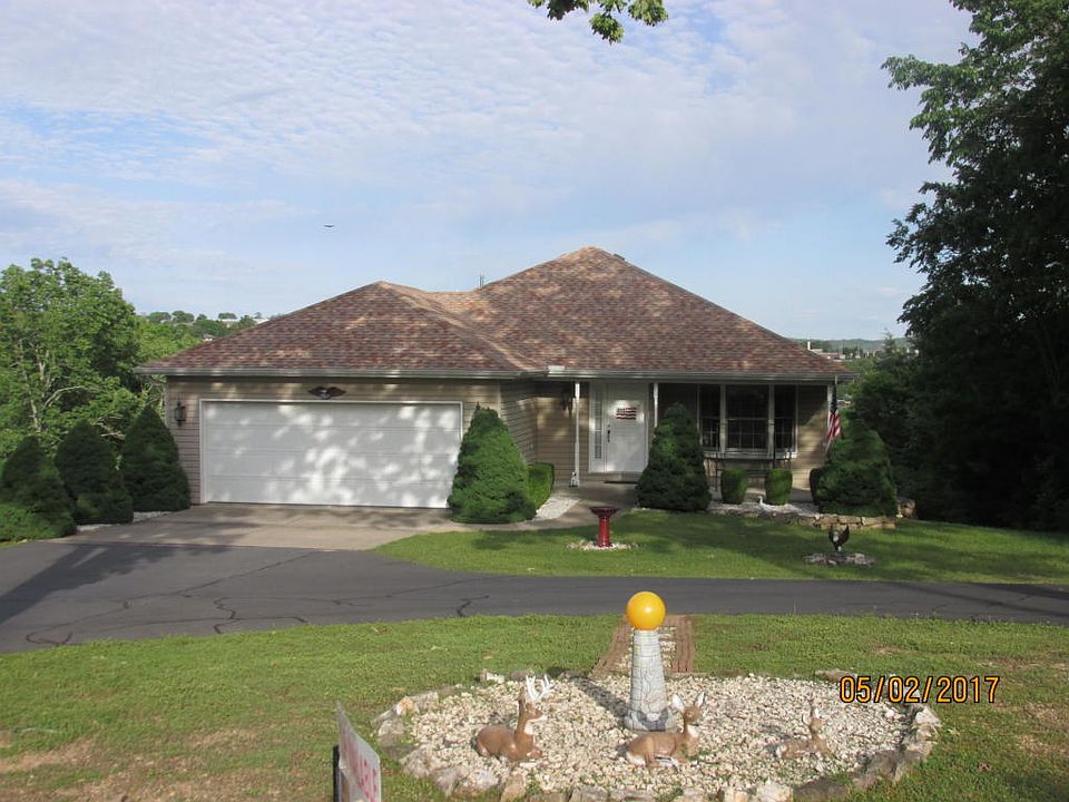 1st image of 125 Lakeshore Dr