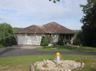 125 Lakeshore Dr, Kimberling City, MO 65686