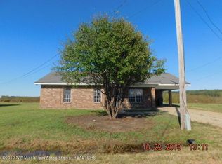 7 Renaissance Dr, Crenshaw, MS 38621