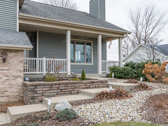 3rd image of 5575 Pioneer Ave