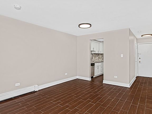 4th image of 4939 S Dorchester Ave APT 2B