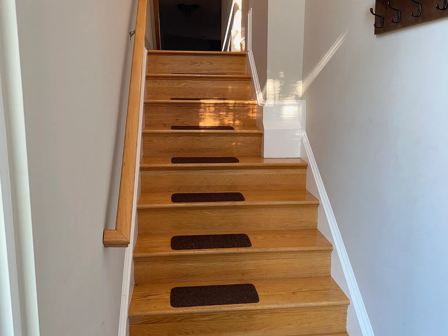 3 bed, 3.5 bath, 2428 sqft, $3,000 — Photo 2