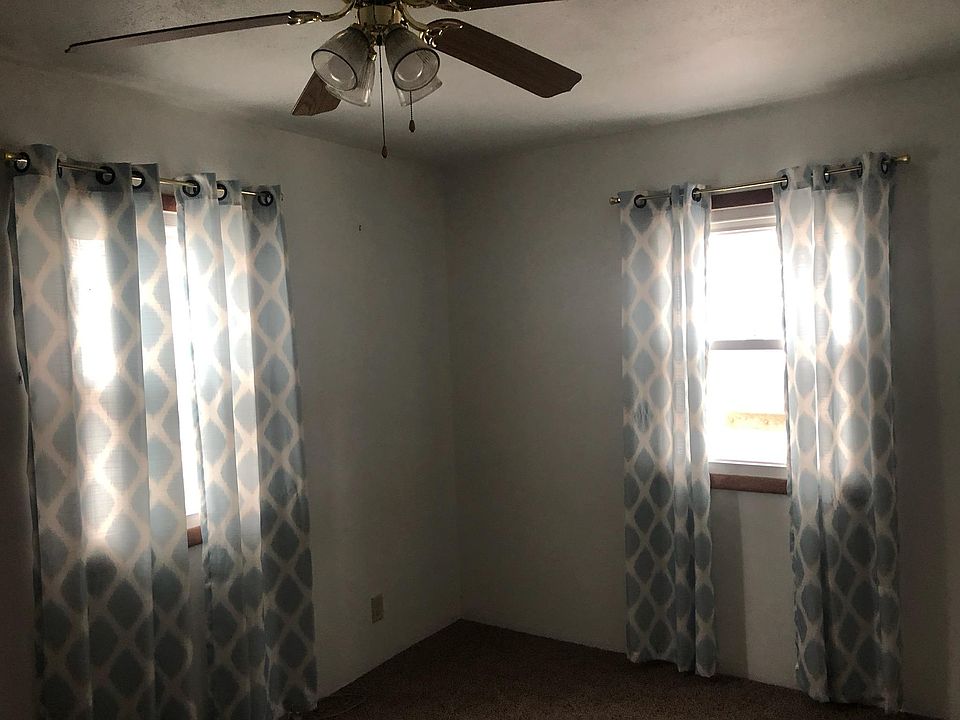2nd image of 128 E 5th St