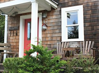 47 Beach Cabin Ln, Pacific Beach, WA 98571