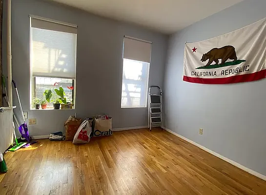 Rented by REAL New York | media 7