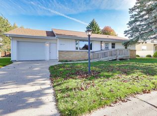 2210 Richmond Ave, Manitowoc, WI 54220