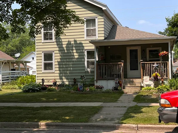 331 7th Ave, Baraboo, WI 53913