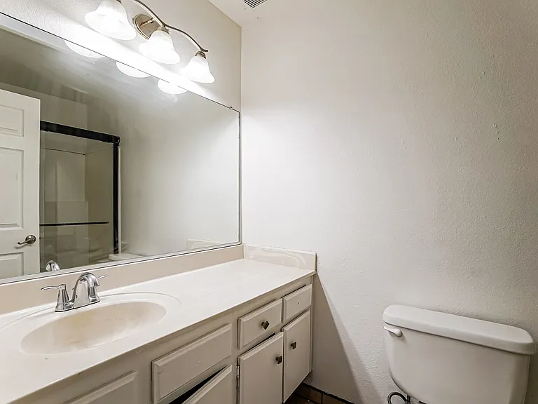1138 E Avenue R7 — Photo 9