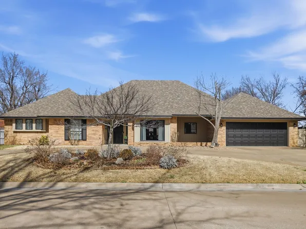 4102 Country Club Dr, Enid, OK 73703