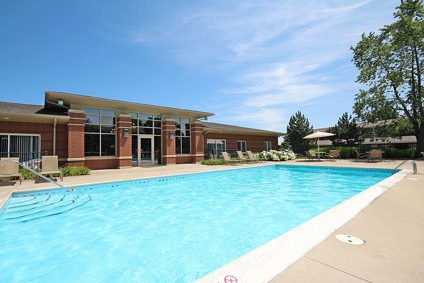 1st image of 1414 Nottingham Ln #H204