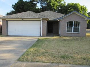101 Camden Ct, Irving, TX 75061
