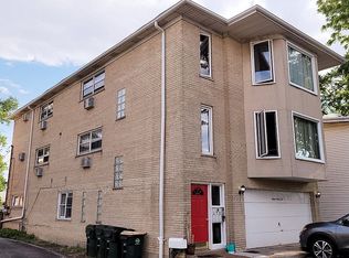 772 N Northwest Hwy, Park Ridge, IL 60068