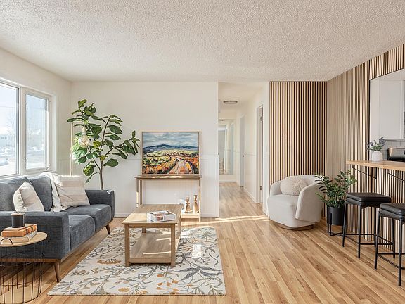 4th image of 107 E 8th Ave