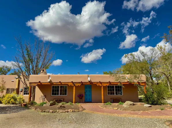 25 Atilano Rd, El Prado, NM 87529