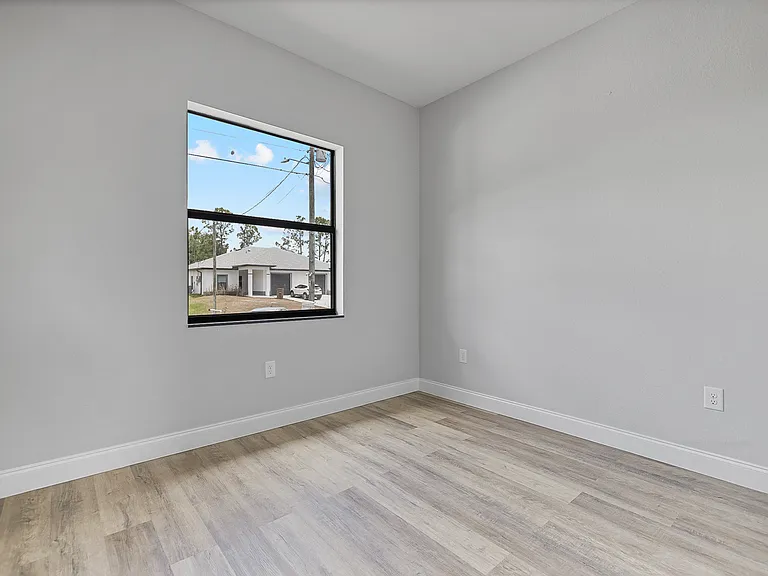 4721 29th St SW — Photo 17