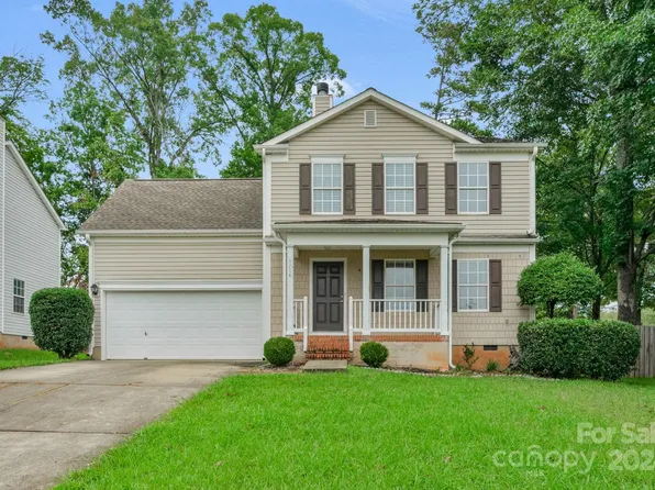 9208 Garnet Field Ct, Charlotte, NC 28269