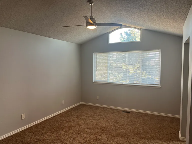 1435 Stoneham St — Photo 23