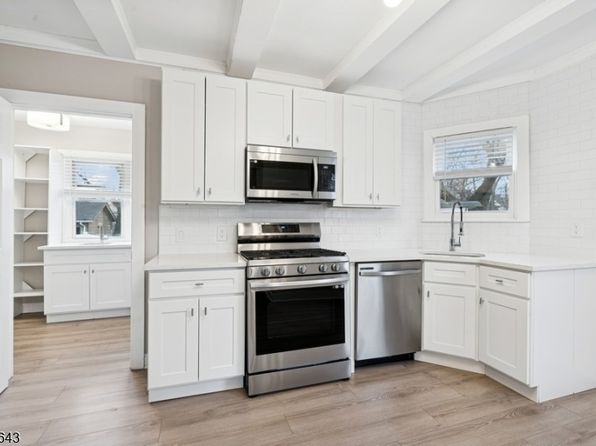 20 Lake Street, East Orange City, NJ 07017