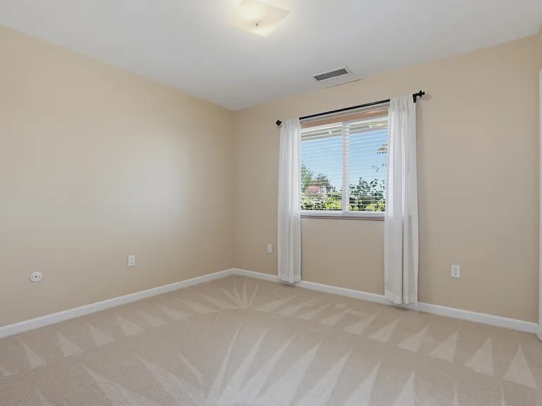2039 Lemon Ave — Photo 18