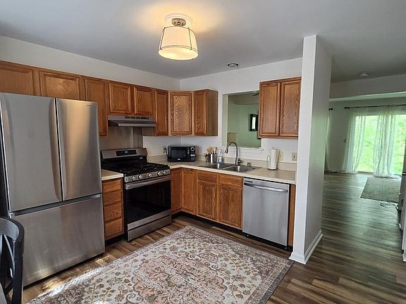 3rd image of 6650 Ridgeborne Dr