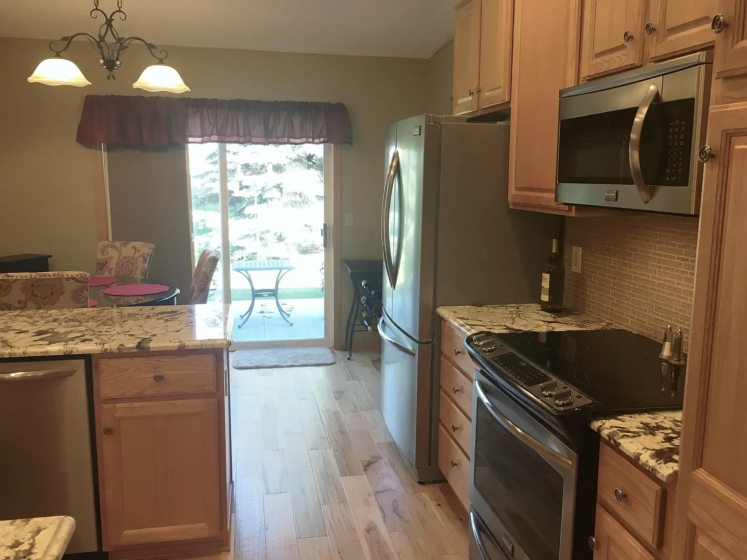 2 bed, 1500 sqft, $2,600 — Photo 2