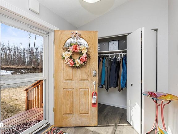 3rd image of 8016 S Lahti Cir
