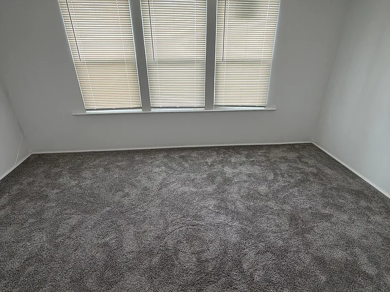 6285 Creston Ave — Photo 10