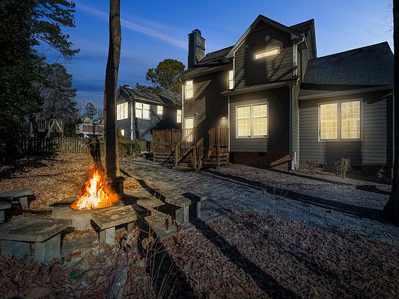 4th image of 9509 Leslieshire Dr