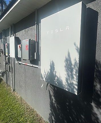 Tesla battery for solar sys.
