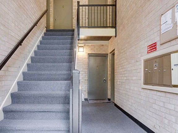 Convenient indoor mailbox
