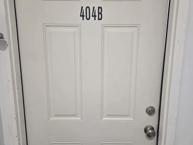 404 Walnut St #B — Photo 1