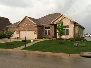 3690 Lakeshore Dr, Winnebago, IL 61088