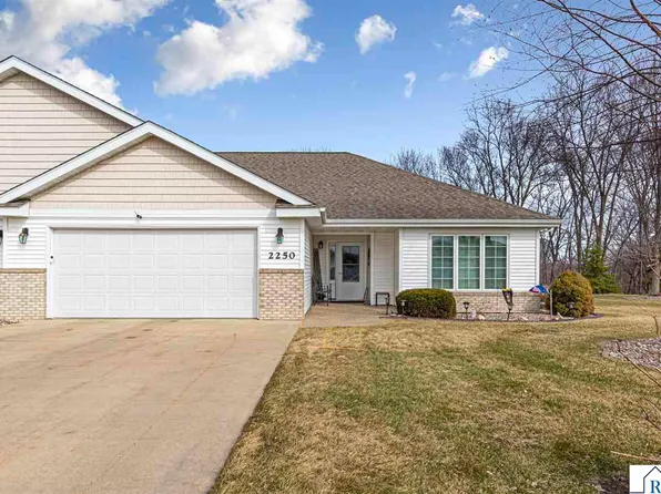 2250 Saint John Ct, North Mankato, MN 56003