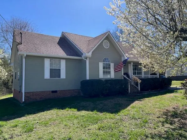 103 Darvin Ln, La Fayette, GA 30728