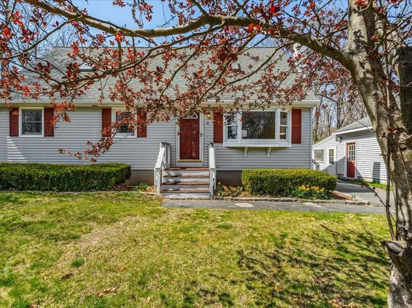4 Fuller Drive, Hudson, NH 03051