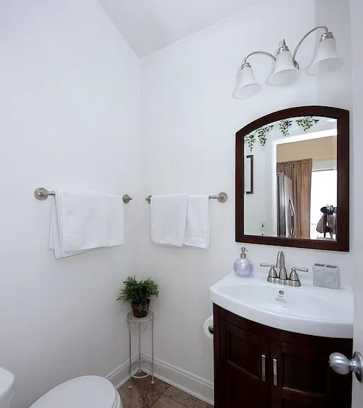 1093 Shippan Ave — Photo 13