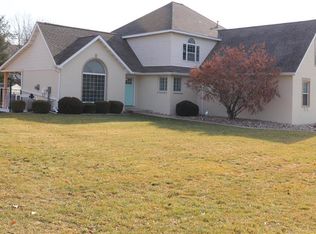 261 Hummingbird Ln, Hannibal, MO 63401