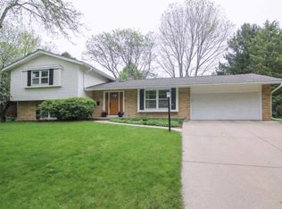 21 S Yellowstone Dr, Madison, WI 53705