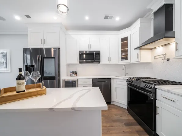 195 Liberty Ave #2, Jersey City, NJ 07306