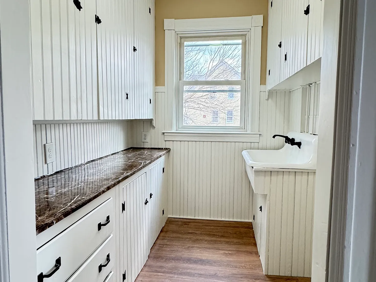 3 bed, $2,300 — Photo 3