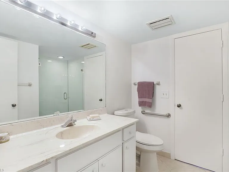 5954 Pelican Bay Blvd #222 — Photo 17