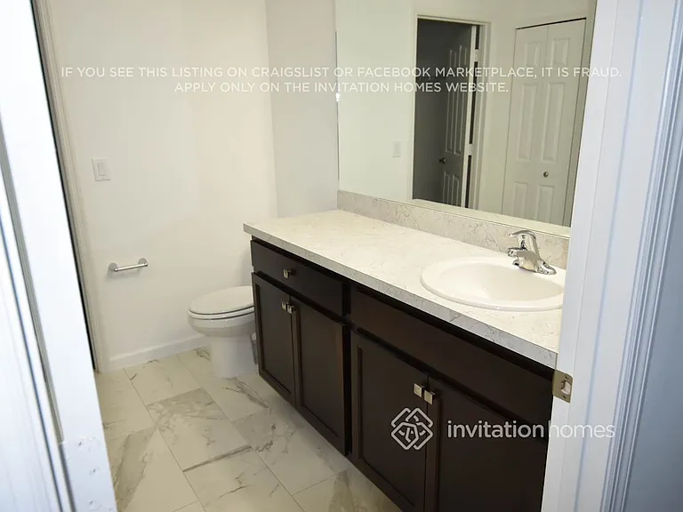 857 SW Sail Ter — Photo 10