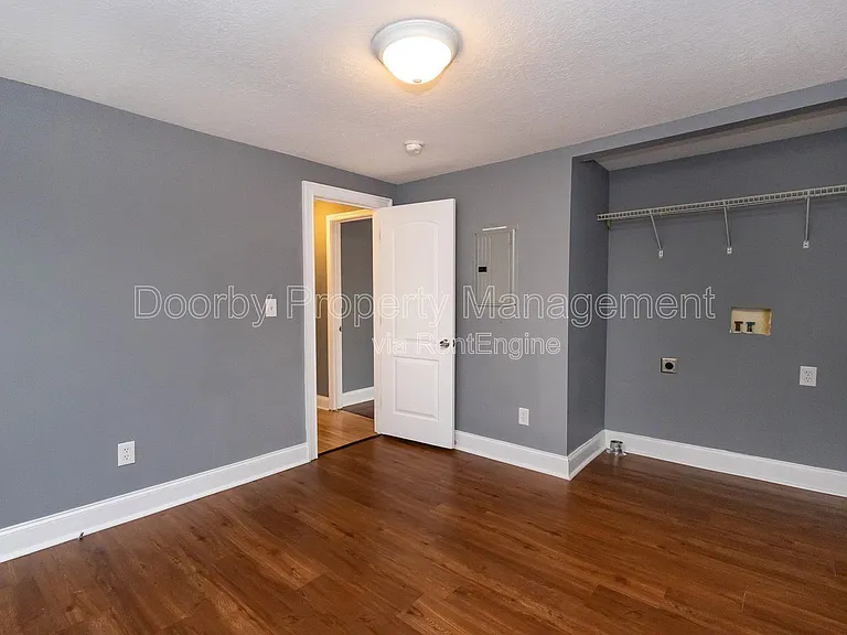1707 Kirby Ave #C — Photo 10