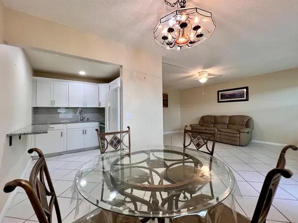 50 Kent D, West Palm Beach, FL 33417